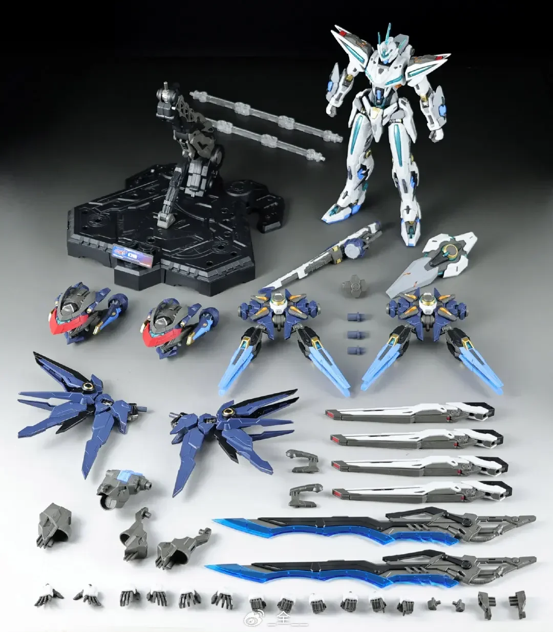 Motornuclear MNP-CR01 Huan Ci عمل الشكل Huanci Mecha الجمعية أطقم منمذجة سبيكة الهيكل العظمي غرفة الديكور هدية عيد ميلاد