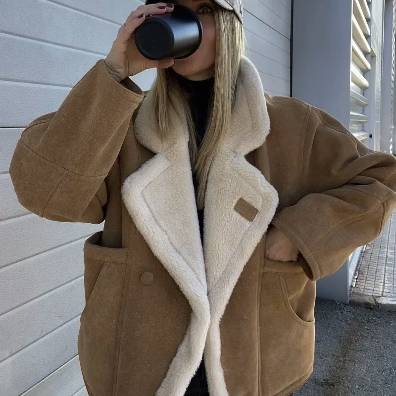 

Autumn and Winter New Women's Fashion Loose and Warm Vintage Lamb Wool Coat