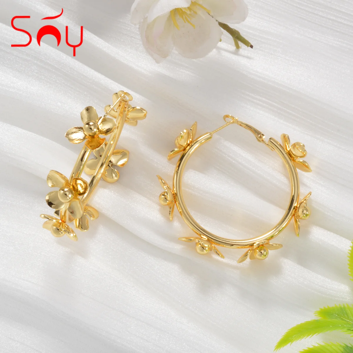 

18k Gold Plated Flower Hoop Earring for Women Plant Vintage Wedding Big Earrings Girls Birthday Luxury Jewelry Gift Wholesale