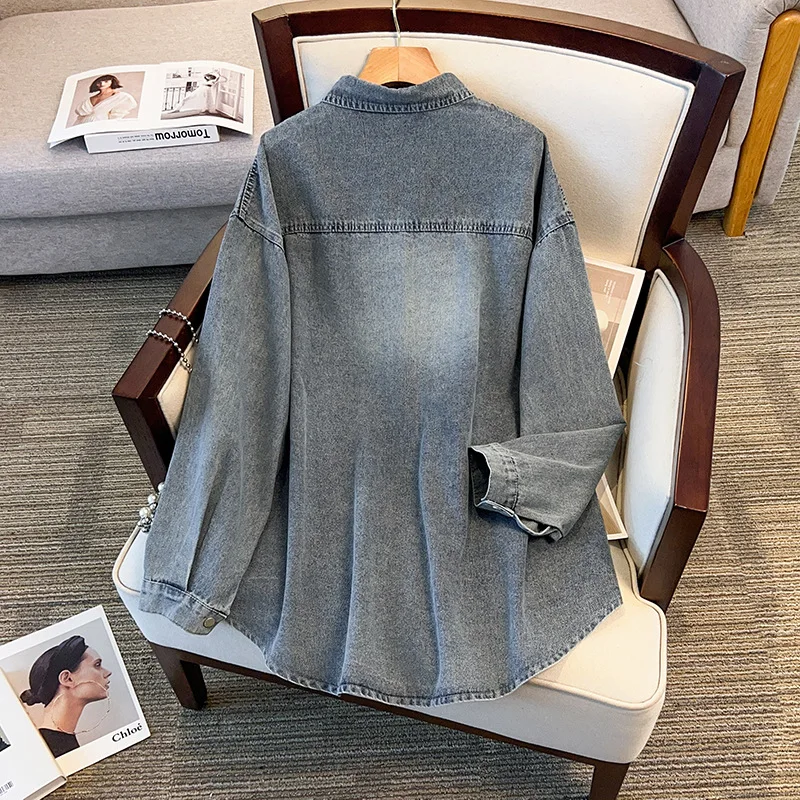 เสื้อคลุมยีนส์ผู้หญิงไซส์ใหญ่ ทรงหลวม สไตล์ลำลอง โอเวอร์ไซส์ ผ้าฝ้าย แขนยาว ติดกระดุม ยาวคลุมเข่า