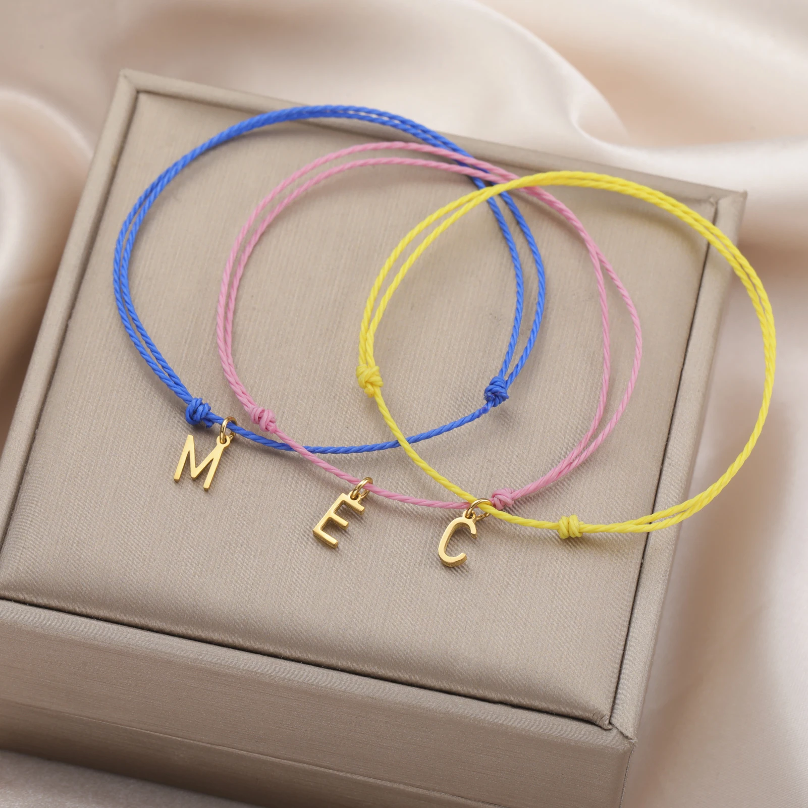 Cazador pulseras de mujer cuerda de cera coloridas inicial letra pulsera ajustables de acero inoxidable para mujeres pareja regalos joyería 2025