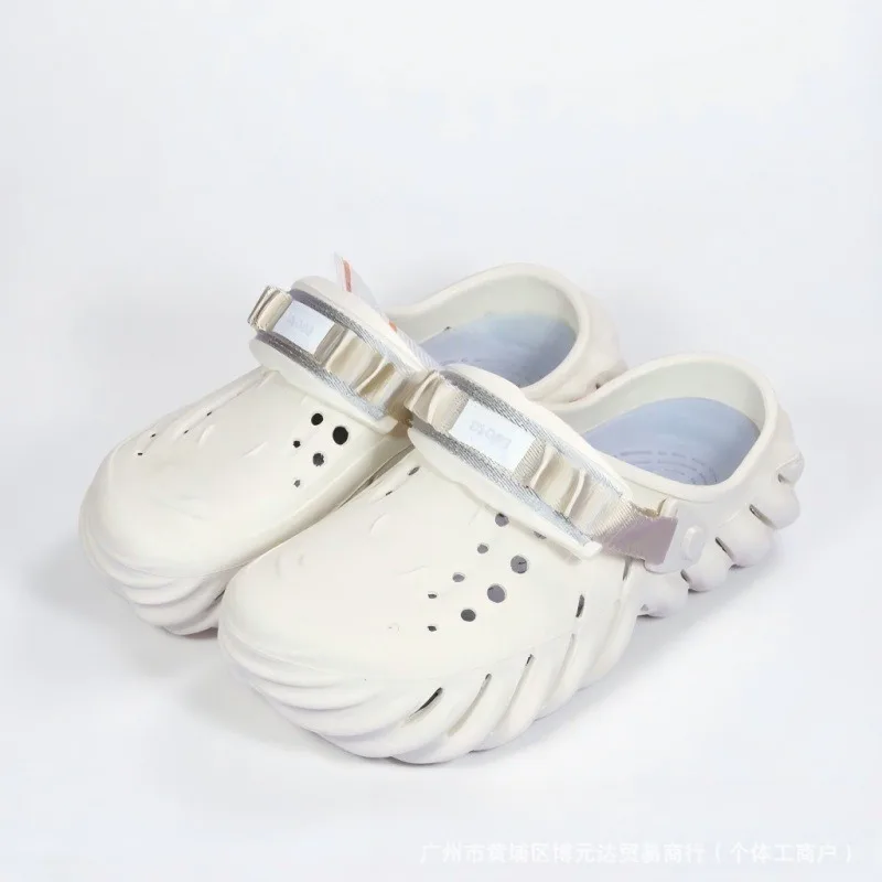 Summer 2026 new wave shoes, hole shoes for men and women, personalized and trendy casual beach sandals for couples