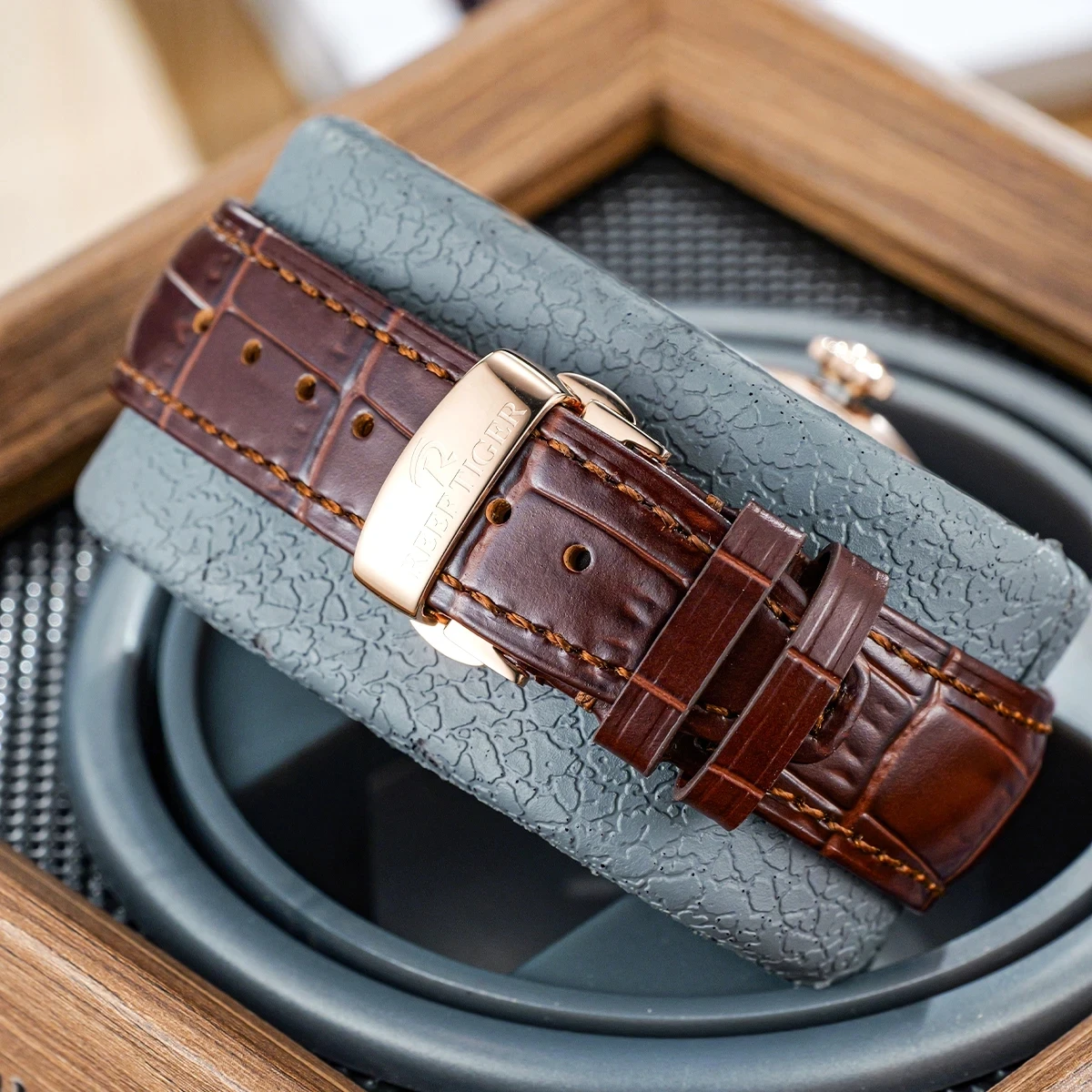 Reef Tiger/RT reloj mecánico automático clásico para hombre, correa de cuero genuino, cristal de zafiro, resistente al agua, multifunción