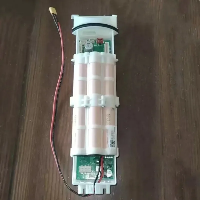 

100%Original 3000mAh 21.6V for UWANT D100 D100PRO Wireless Floor Scrubber Vacuum Cleaner Battery