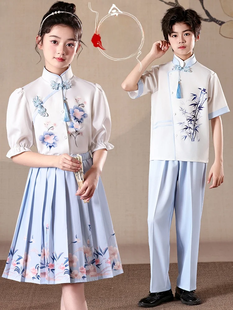 

Костюм для выступления детского хора на Национальный день, для девочек начальной школы, для конкурса патриотических речей.