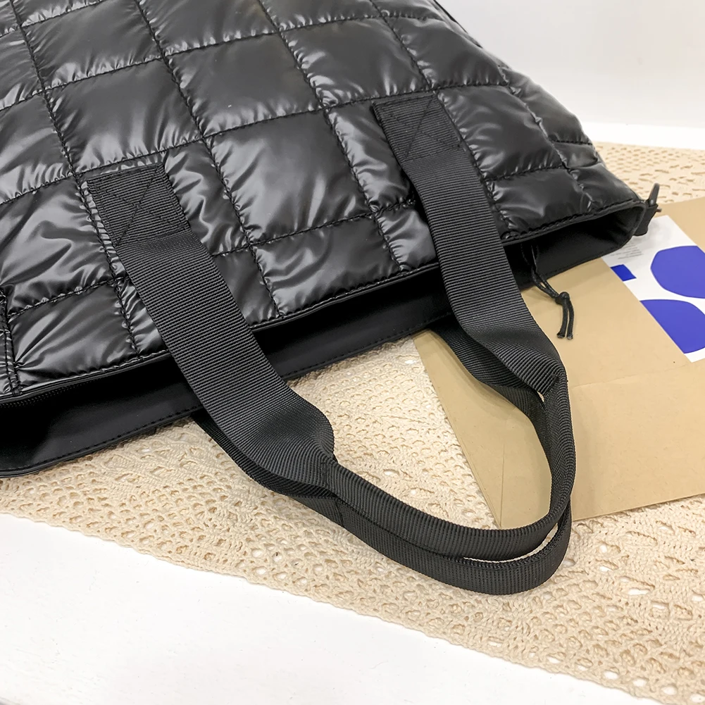 

Women Padded Shoulder Bag Solid Color Quilted Chic Hobo Bag Large Capacity Fashion Crossbody Bag Zipper Closure Puffy Handbag