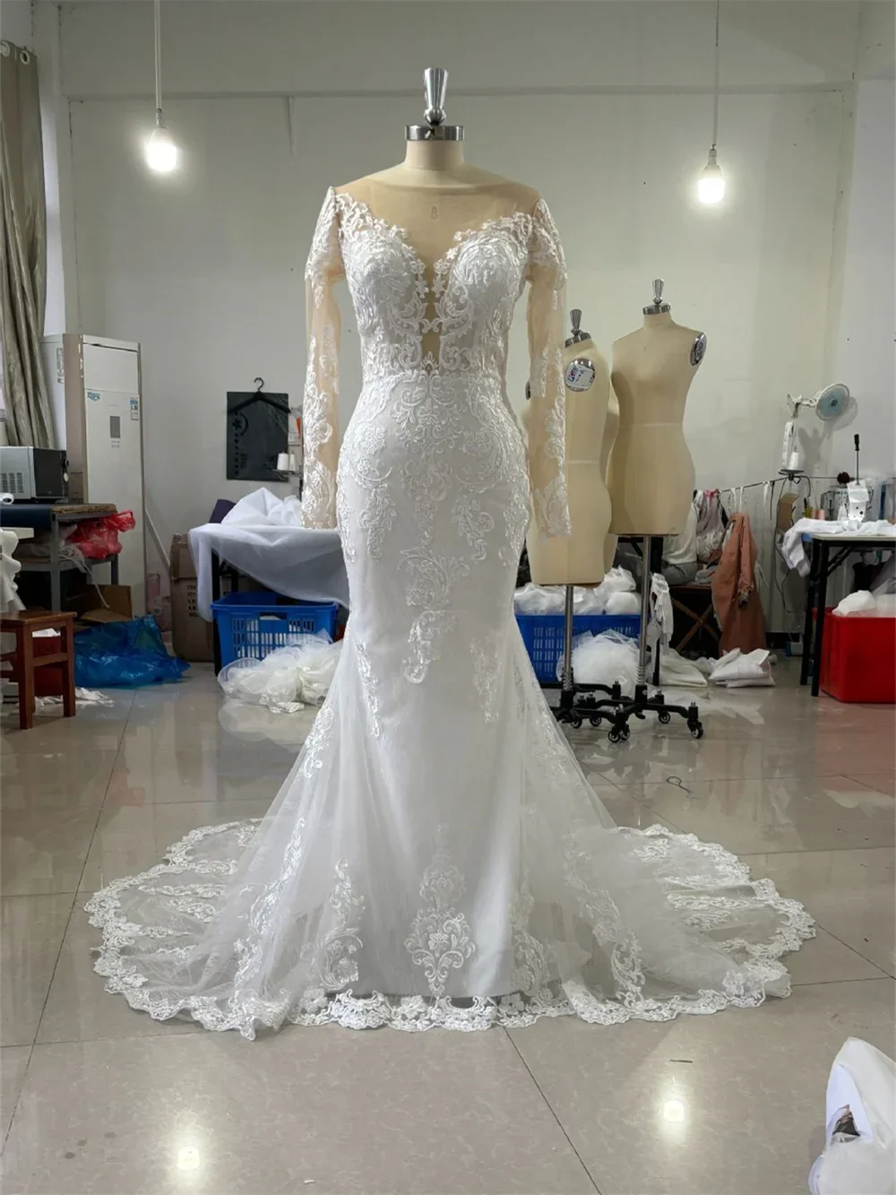 Maßgeschneidertes romantisches Meerjungfrau-Hochzeitskleid Romantisches Brautkleid Klassisches langärmliges bodenlanges Brautkleid Vestidos De Novia