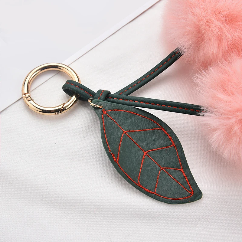 Fashion New Cute Fluffy Artificial Rabbit Fur Ball Pompom Leaf Keychain Cherry Key Chain Handbag Pendant Car Key Chain Ring