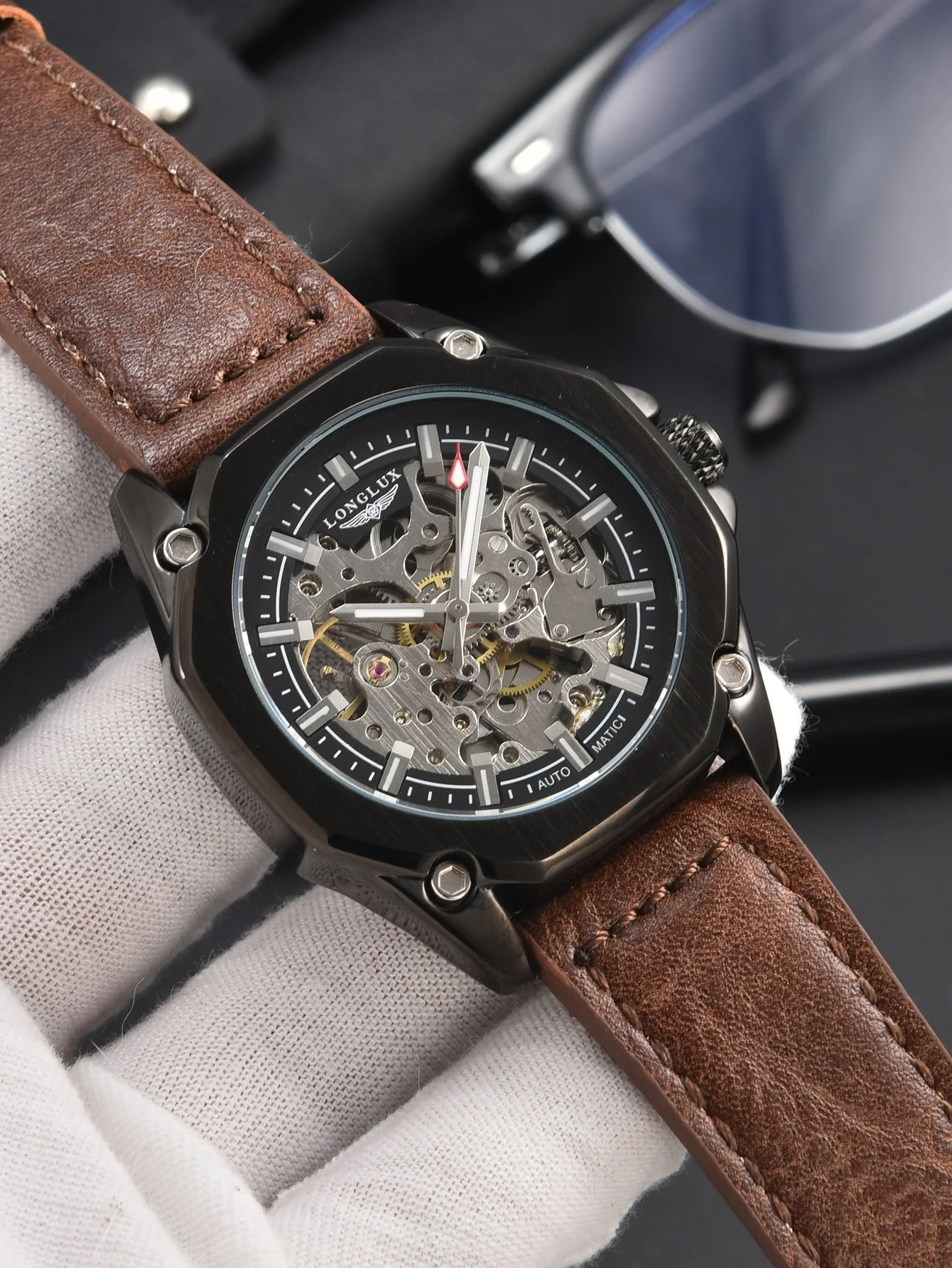 ساعة أوتوماتيكية للرجال مقاومة للماء هيكل عظمي رياضي ساعات ميكانيكية في الهواء الطلق ساعة رجالي جلدية عصرية هدية لصديقك