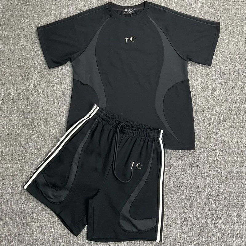 

High-quality Set THUG CLUB Casual Shorts Metal Logo Patchwork Mesh Fabric Design Sports Shorts 2025 Trend Thug Club Shorts