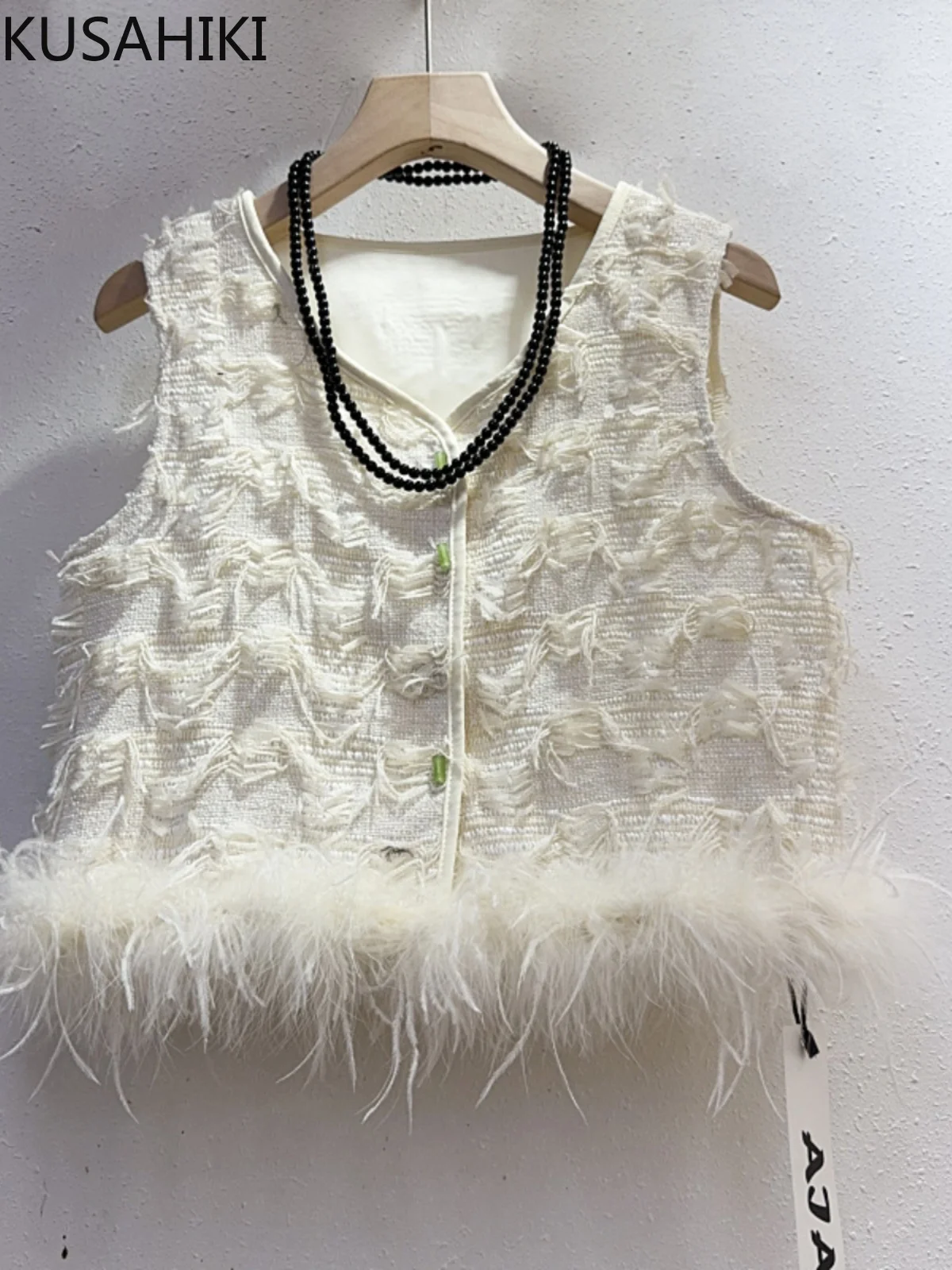 KUSAHIKI-Chaleco de empalme de plumas francesas para mujer, chaqueta con cuello en V, Top de una sola botonadura, a la moda, otoño, 2024