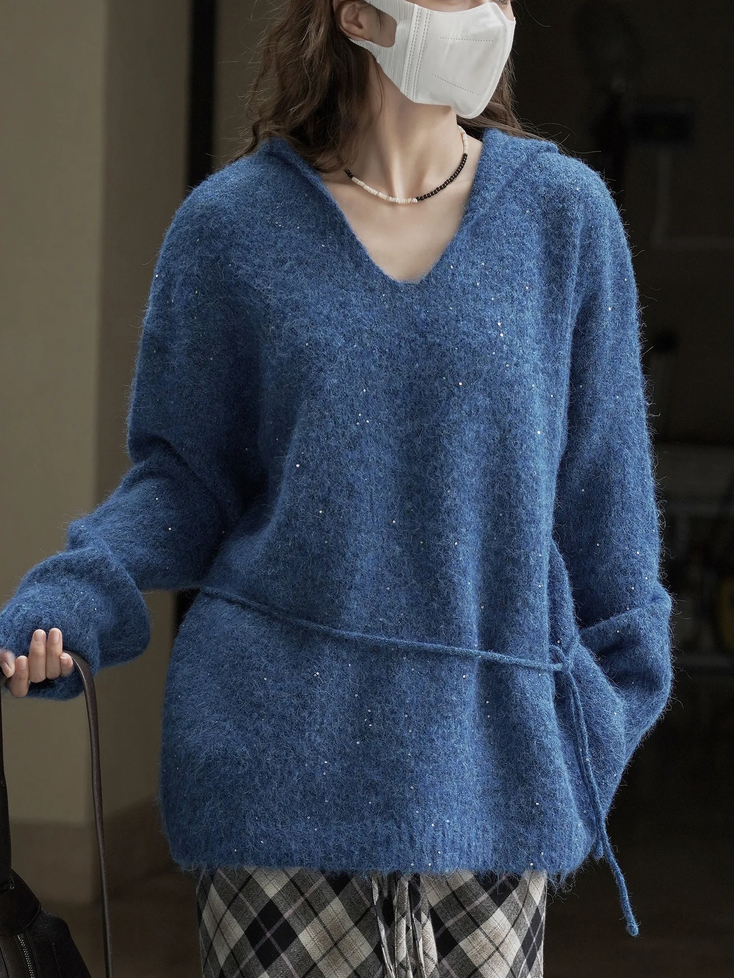 Nueva versión coreana de invierno, suéter de lana con capucha en la cintura con lazo, top informal con cuello en V para mujer