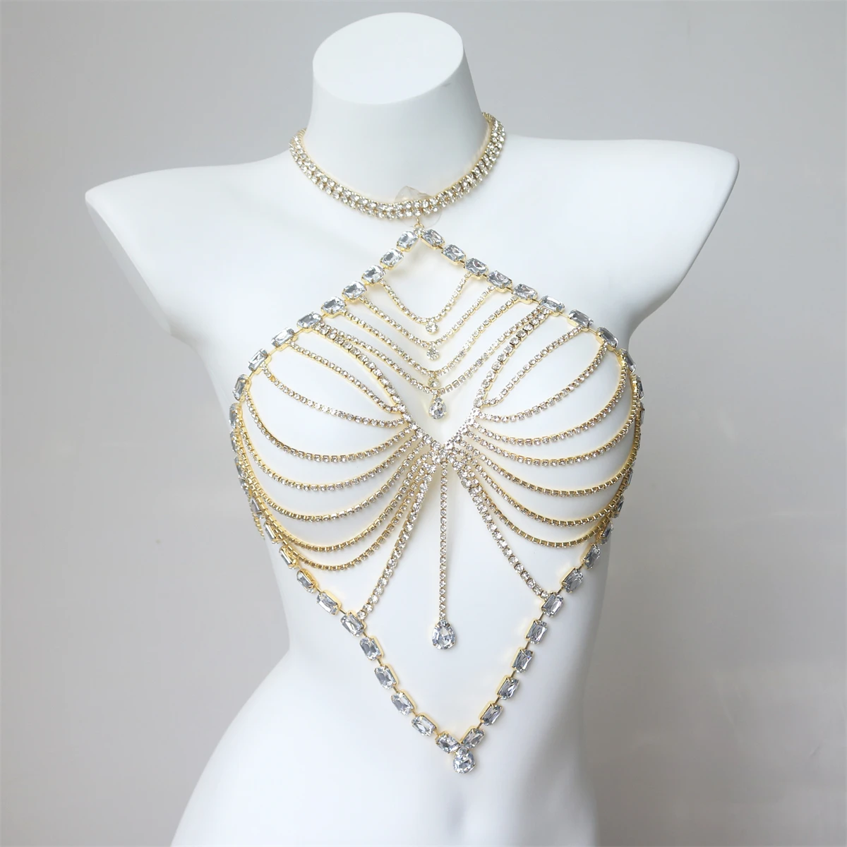 Sparkling Bra Chain Brooch Sexy Breast Body Chain For Women's Nightclub Parties Stylish Single-layer Halter Neck Bra Chain view 3