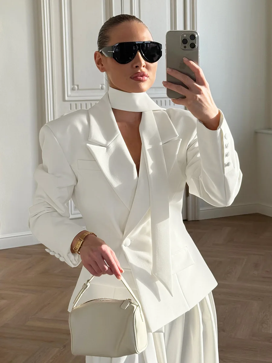 

Women's Strap Waist Cinched Suit Jacket Autumn Winter New Style Temperament Commuting Short Small Suit for 2026