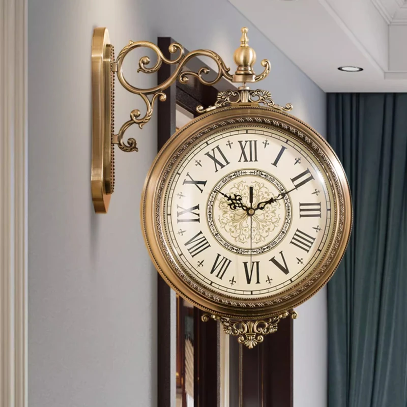 Round Luxury Wall C…