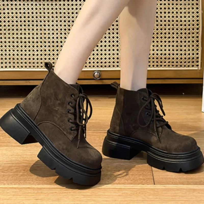 

2023 Winter New Platform Chelsea Boots Women Designer Lace Up Retro Punk Motorcycle Boots Female Round Toed Shoes Zapatos