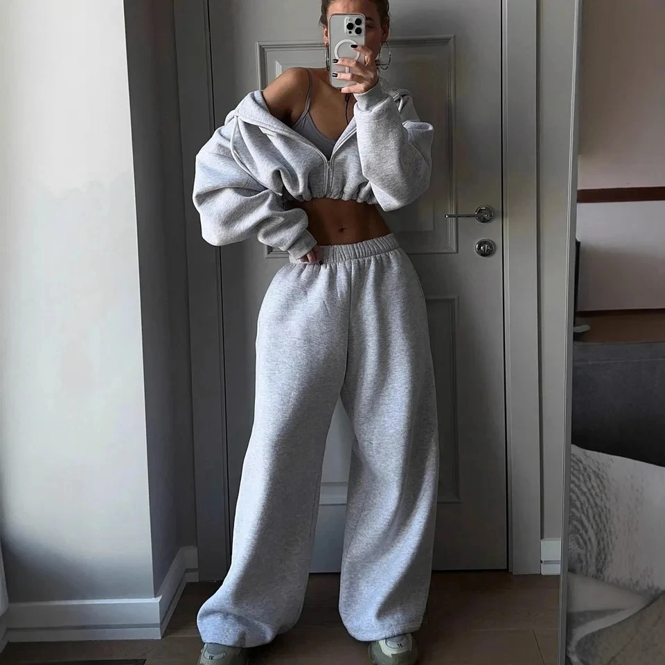 

Lady Pant Set 2025 Autumn Winter New Fashionable Long-sleeved Sports Casual Sweatshirt 2 Pieces Set For Woman Casual Warm Outfit