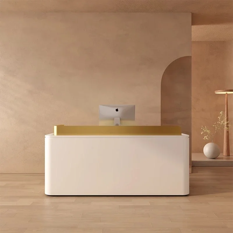 

Салон красоты перед приемом при входе клиентов отеля