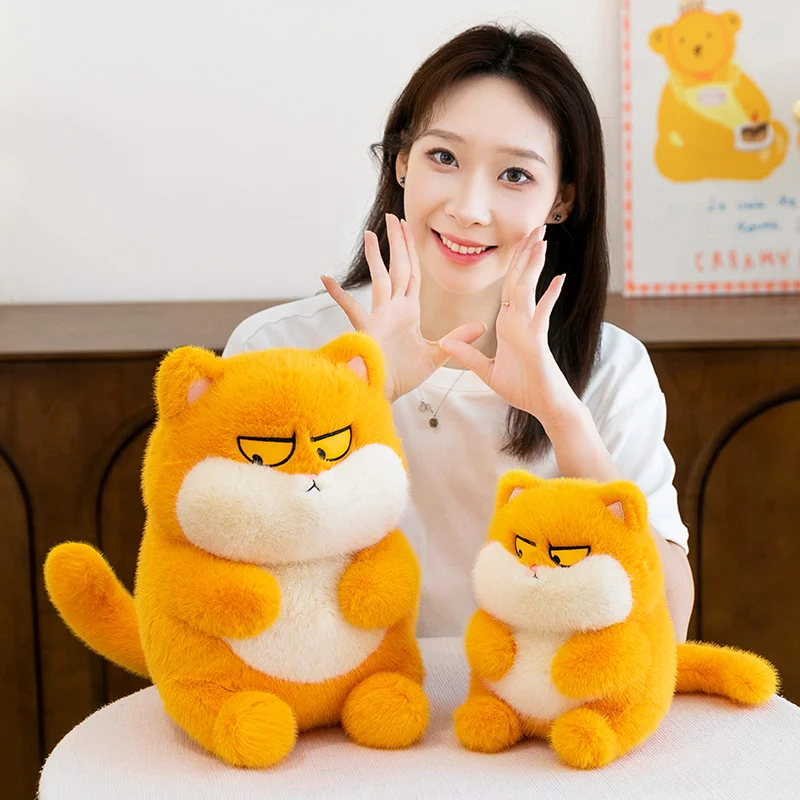 Muñeco de peluche de gato con expresión divertida de 25/35CM, bonito gato naranja sentado, juguetes de peluche, almohada de Animal suave para regalos de cumpleaños y Navidad