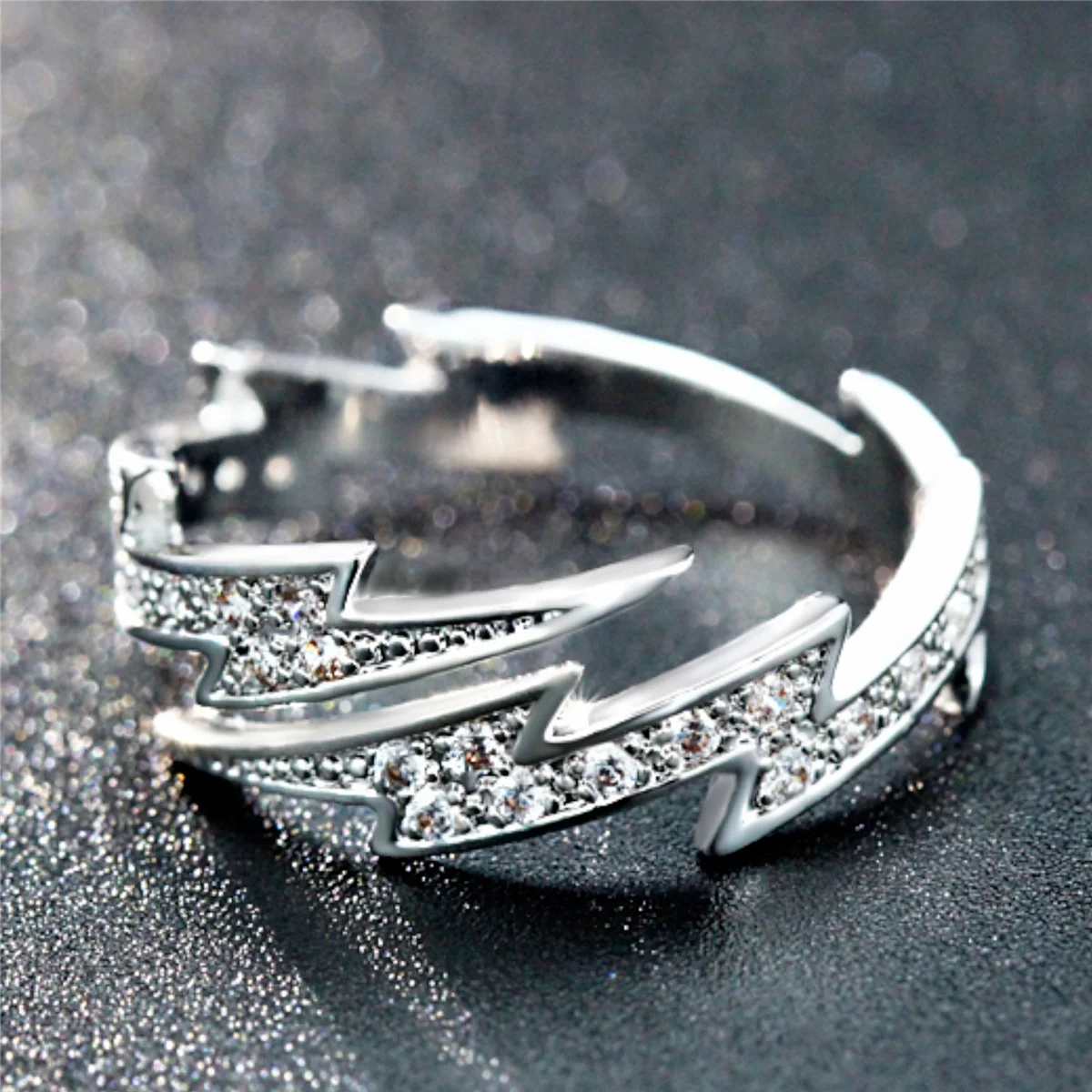 Punk Hip hop Silver Color Zircon Lightning Open Rings for Men Fashion Jewelry Gift Creative Adjustable Ring