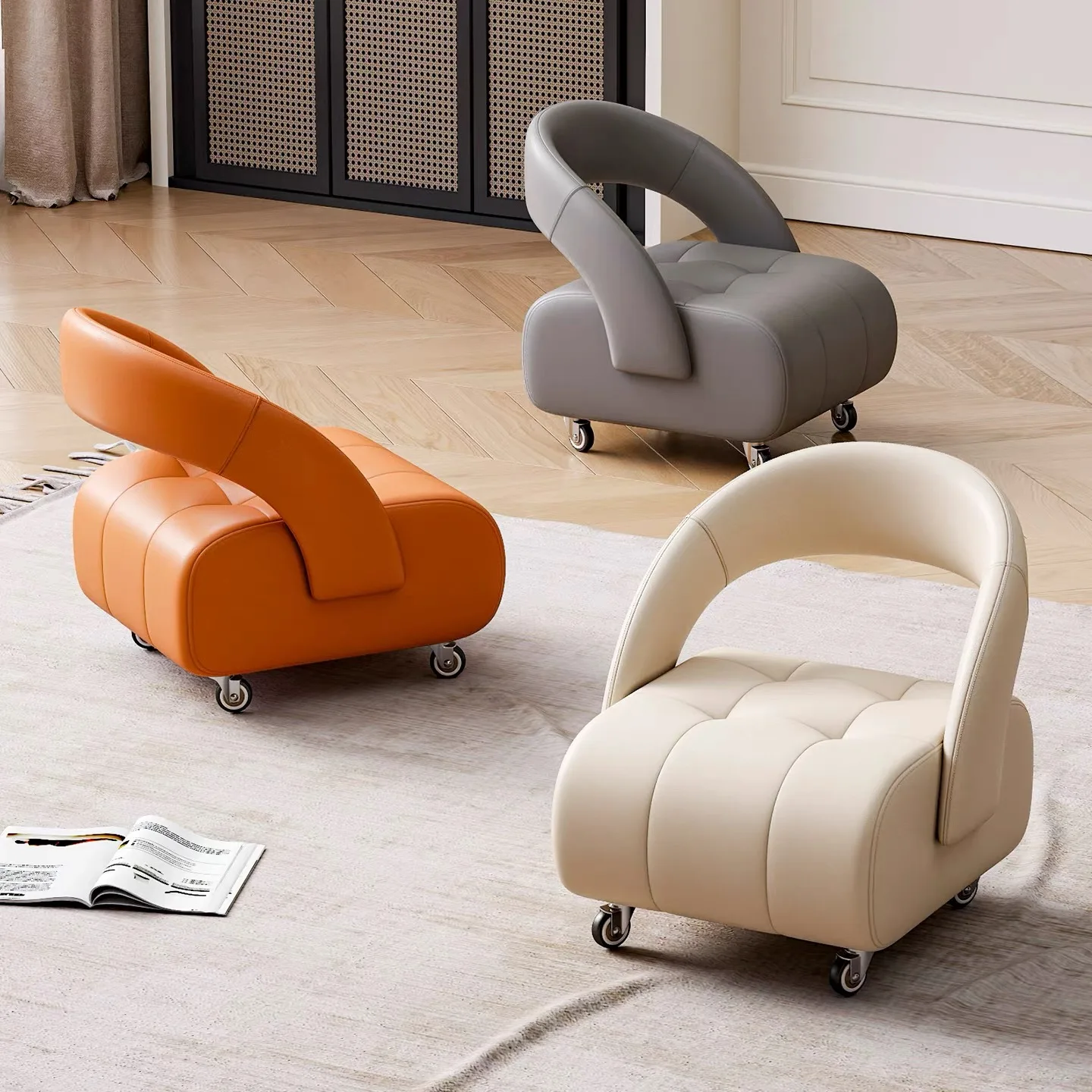 

Современный квадратный дизайн, деревянный низкий табурет для гостиной, универсальный маленький табурет на колесах с мягкой спинкой-мешком, универсальный стул