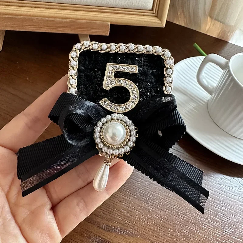 

Korean Vintage Fashion New Fabric Art Brooch Pin Light Luxury Pearl Corsage Bows Lapel Pins Jewelry Bag Accessories for Women
