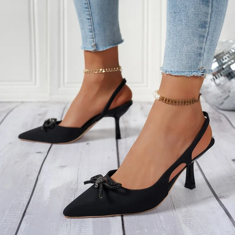 

Новинка 2023 года, сандалии Baotou, универсальные пикантные женские туфли на высоком каблуке с острым носком, пустые сандалии сзади, большие размеры