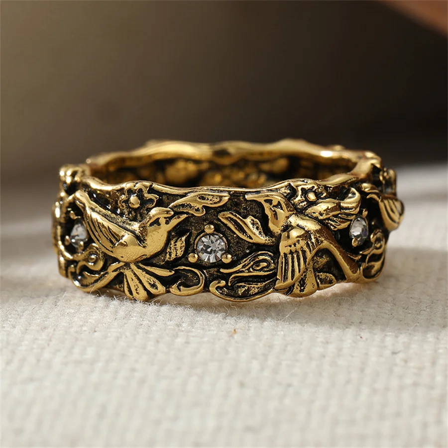 Vintage-Ring für Damen mit eingelegten weißen CZ-Steinen, ethnische Goldfarbe, handgeschnitzter Vogel, für den täglichen Gebrauch, Party-Schmuck, Jahrestagsgeschenk – Detail 3