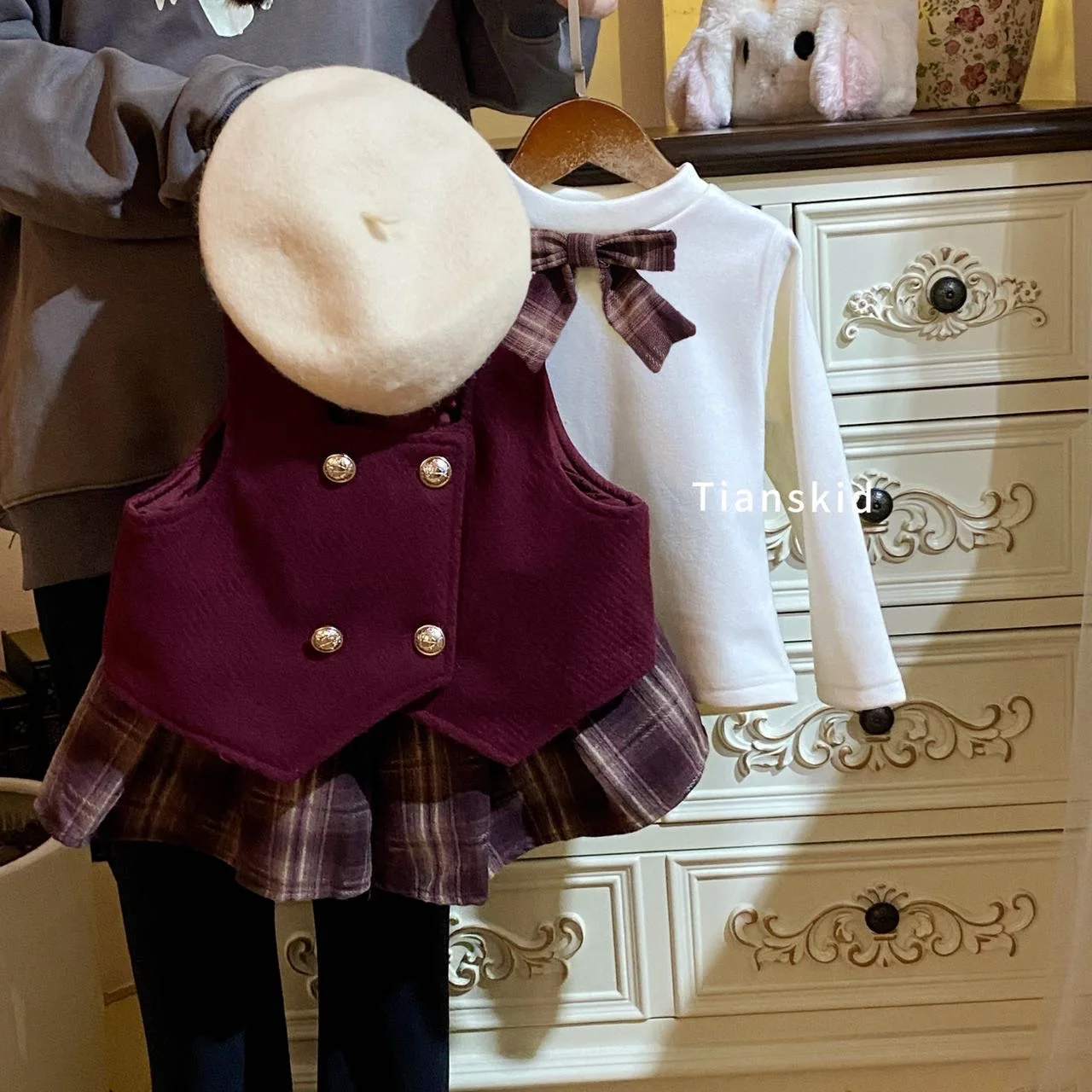 Winter Infant Baby Girl 4PCS Clothes Set Cotton Solid Undershirt Velvet Vest Coat Plaid Bow Solid Pleated Skirts Kid Girl Outfit