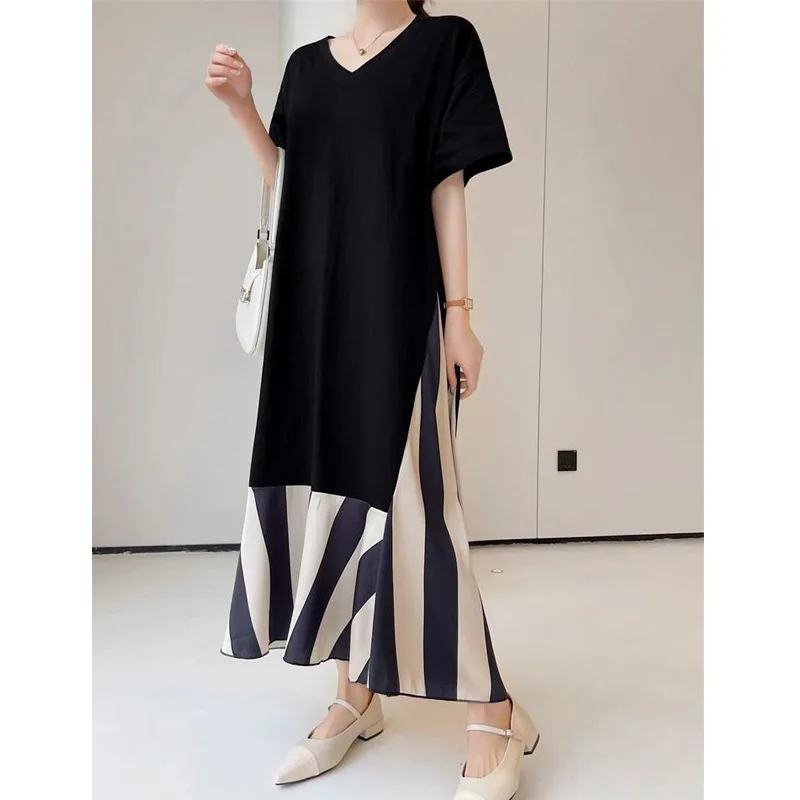 Temperament schwarz Patchwork gestreift T-Shirt Kleid Sommer neue lose V-Ausschnitt Kontrast Vintage Kleid Mode elegante Frauen Kleidung