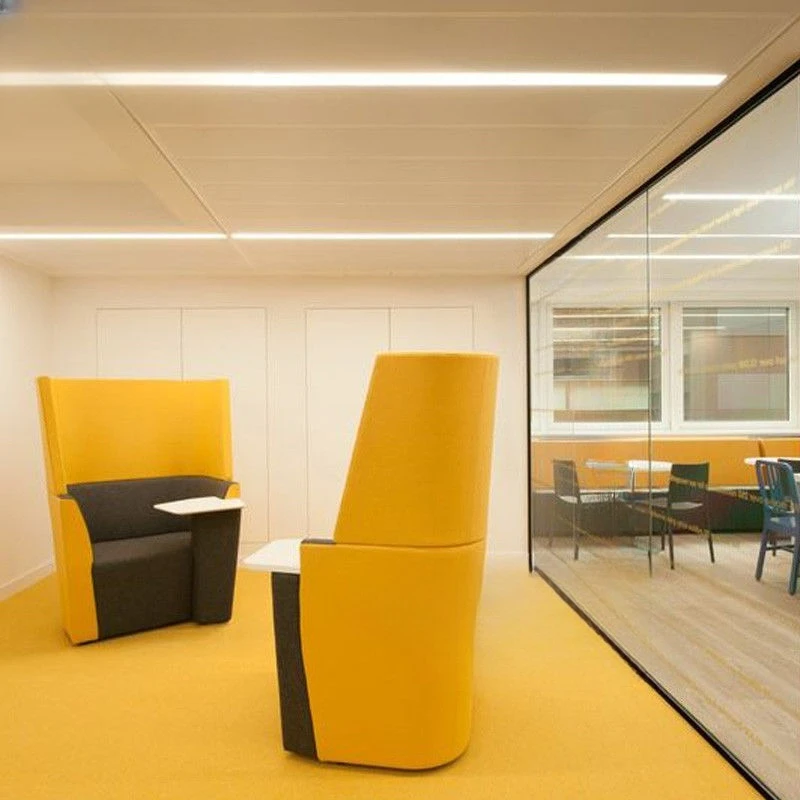 Cadeira, área de espera de lazer, cadeira de privacidade com encosto alto, biblioteca universitária, cadeira única super alta com mesa