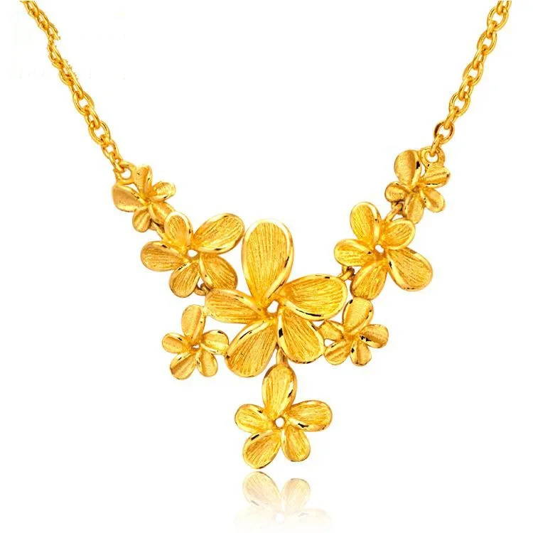 

3D Gold Color Necklace Fashion Flower Frosted Pendant Necklace Clavicle Chain for Women Wedding Valentine's Day Fine Jewelry