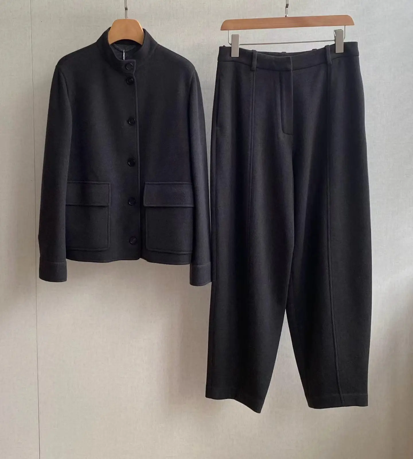 Luxury Wool‑Cashmere Matching Suit for Women, Stand‑Collar Button Coat + Relaxed Straight Pants Two‑Piece Outfit