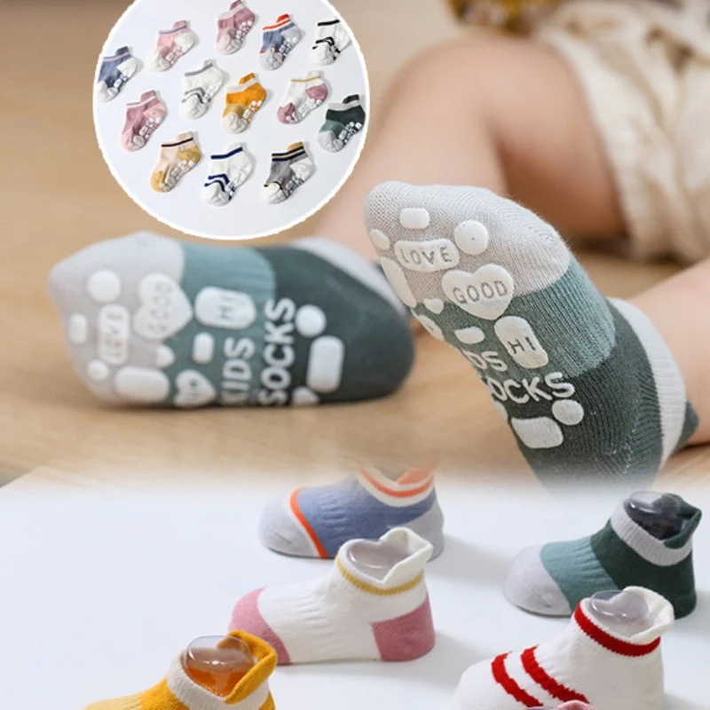 Neugeborenen-Babysocken für den Innenbereich im Winter, rutschfeste Kinder-Lauflernsocken, niedliche Cartoon-Babysocken
