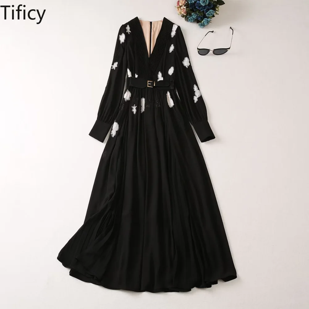 

Cross-border foreign trade 24 autumn new women's clothing V-neck long sleeve heavy industry embroidery black dress temperament