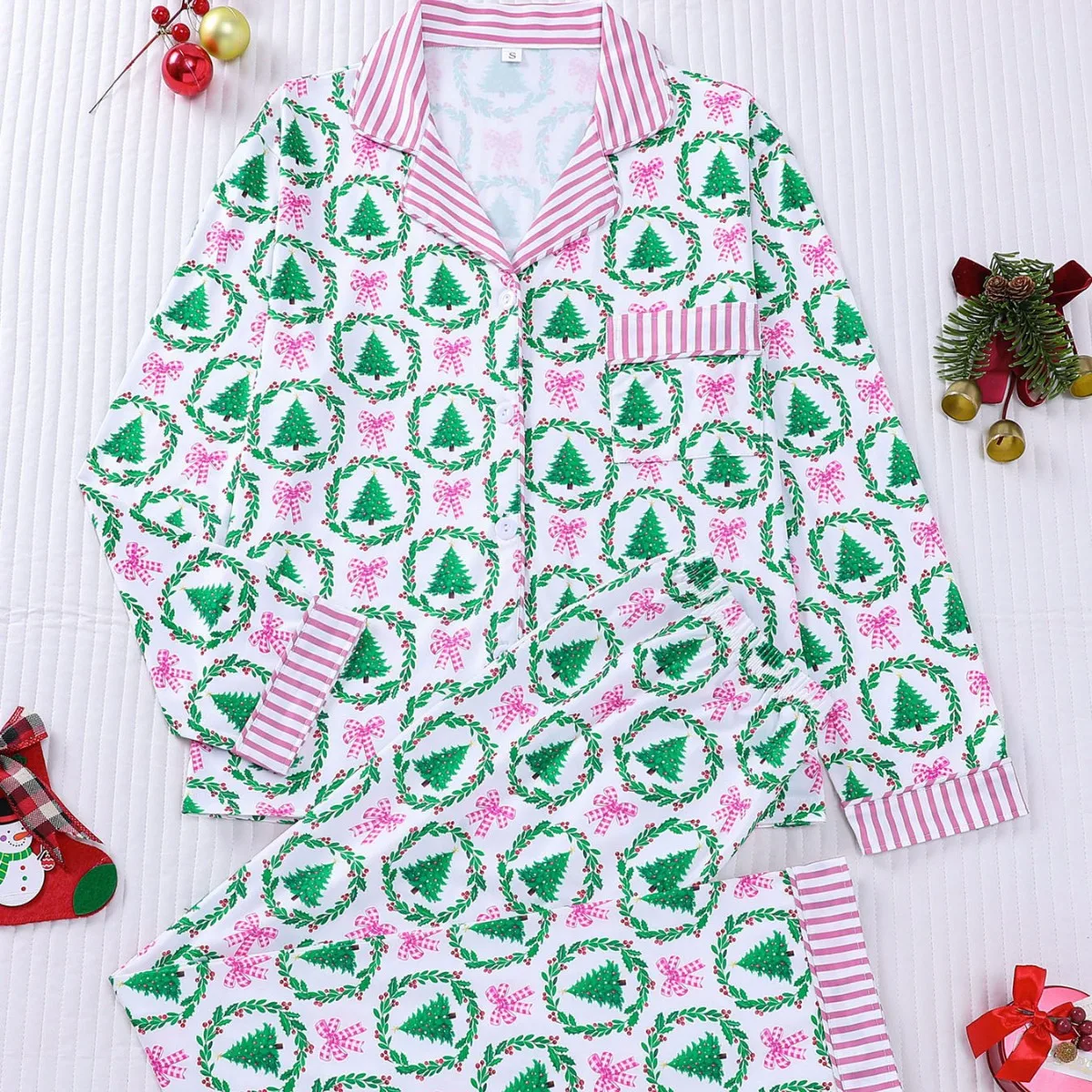 

Green Christmas Tree Print Pajamas for Women Festive Loungewear Set Classic Holiday Sleepwear Cozy Gift