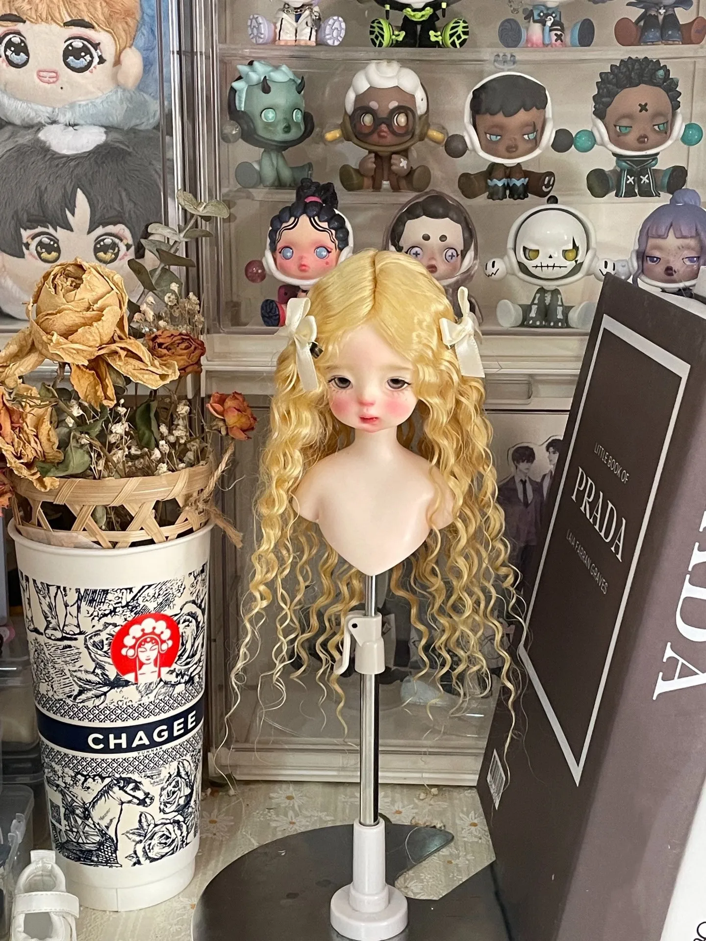 BJD wig 1/6 doll mohair wig golden small roll style toys hair free shipping