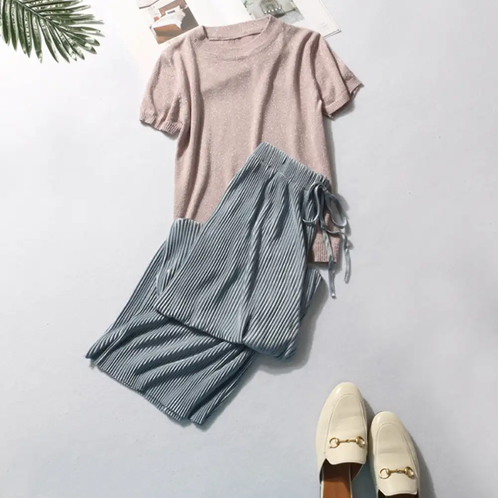 Pantaloni corti casual Pantaloni a gamba larga coreani in seta di ghiaccio allentata pieghettata delle nuove donne Abbigliamento sportivo classico per la casa Vestiti per ragazze Top nero