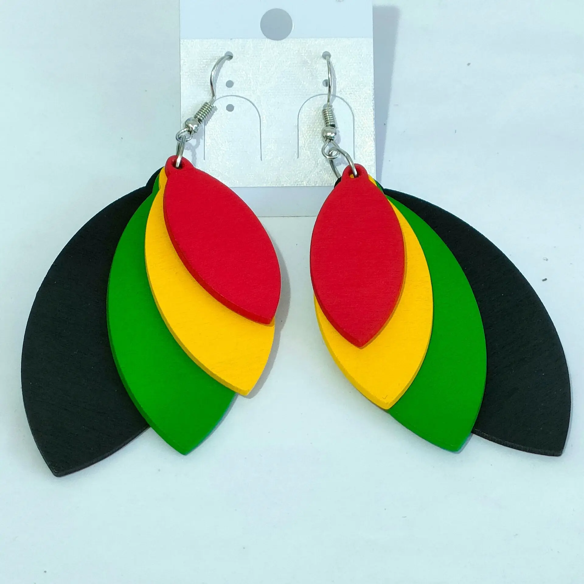 Juneteenth Shirts Outfit Accessories for Black Women Rasta-Colored African Juneteenth Drop Earrings Black History Month Earrings