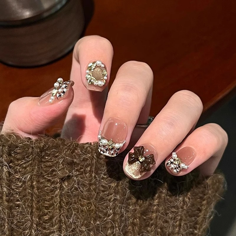

Hand-worn nail short new exquisite small fragrant wind wearing nail art autumn and winter Maillard nail patch