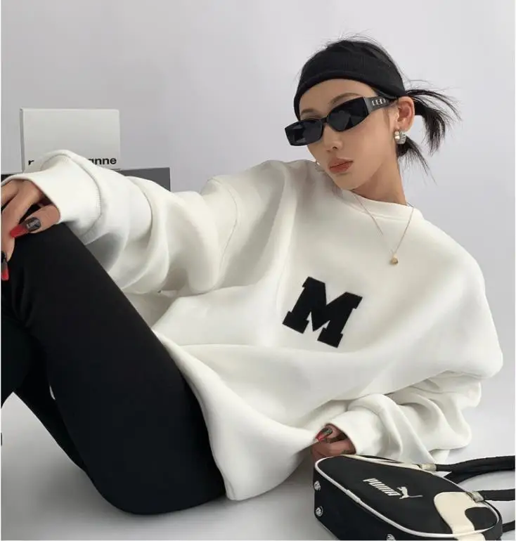 Women Autumn Loose Pullover Hoodies Students Fashion Embroidered Letter Sweatshirt Ladies Round Neck Sweater Velvet Korean Style