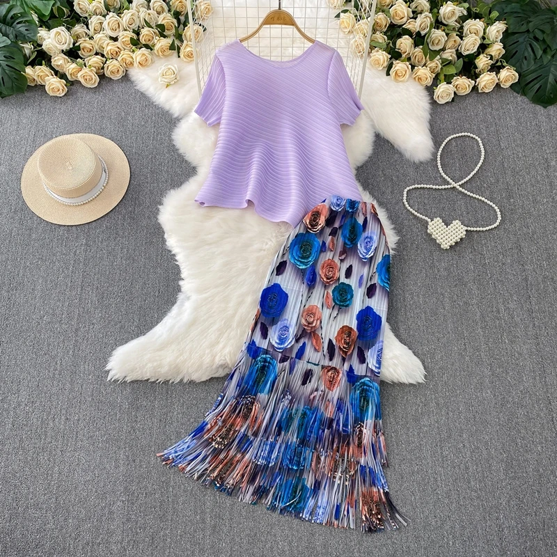 

High End Sanzhai Pleated Solid Color Loose T-Shirt Top and High Waist Slim Heavy Industry Rose Tassel Half Skirt Two-Piece Set