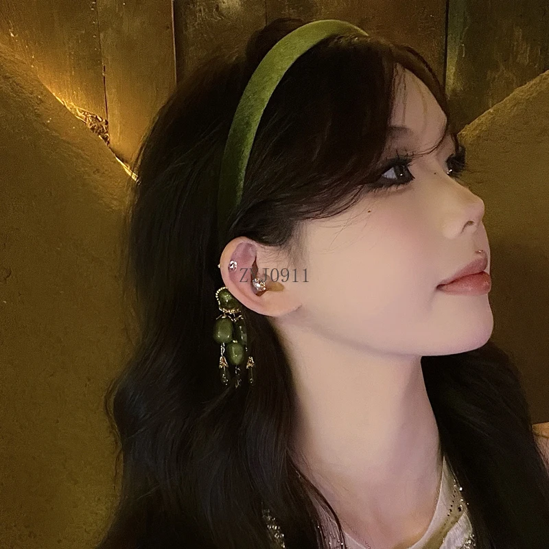 레트로 프렌치 화이트 벨벳 올리브 그린 드리워진 머리띠 새로운 중국 고급 머리핀