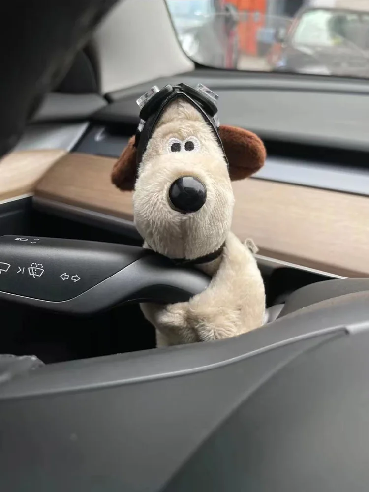 Cartone animato carino guardaroba decorazione bambola indicatore di direzione per auto tergicristallo ciondolo decorazione interna auto peluche bambola auto