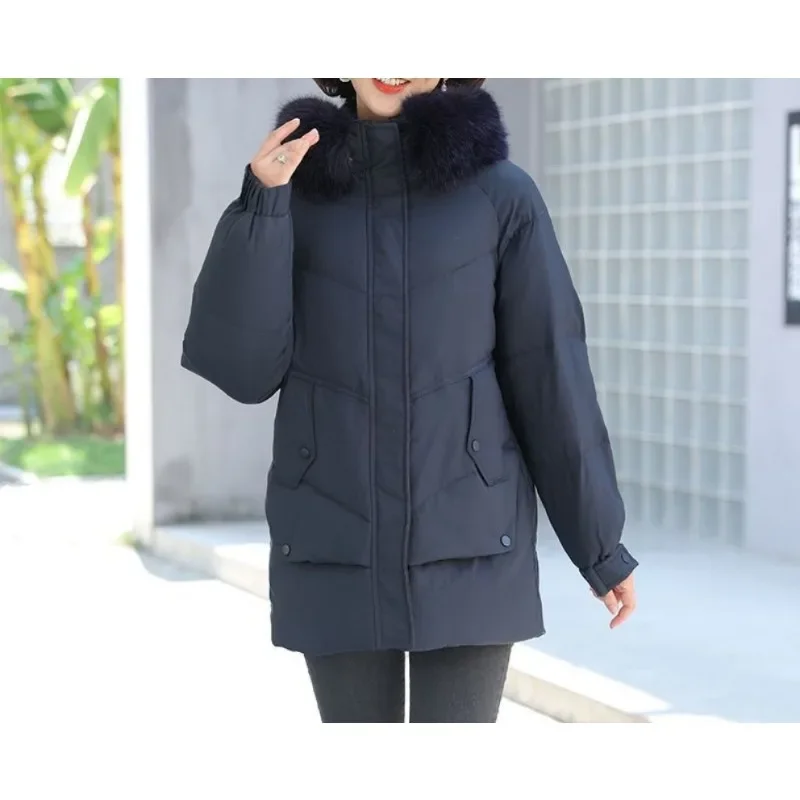 New Winter Women\'s Thickened and Warm White Duck Down Down Jackets, with Fur Collars and Hoods, Mid-long Coat Styles.