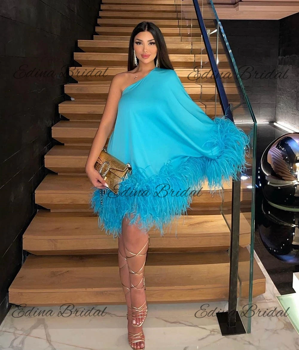 Charming Mini Dress Feathers One Shoulder A-line Sexy Backless Prom Gown Solid Color Party Dress فساتين للحفلات الراقصة