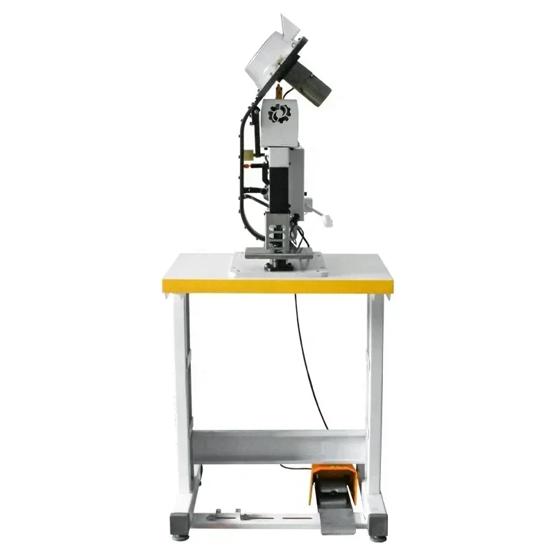 

Semi Automatic Eyelet Punching Machine Electric Grommets Machine For Packing