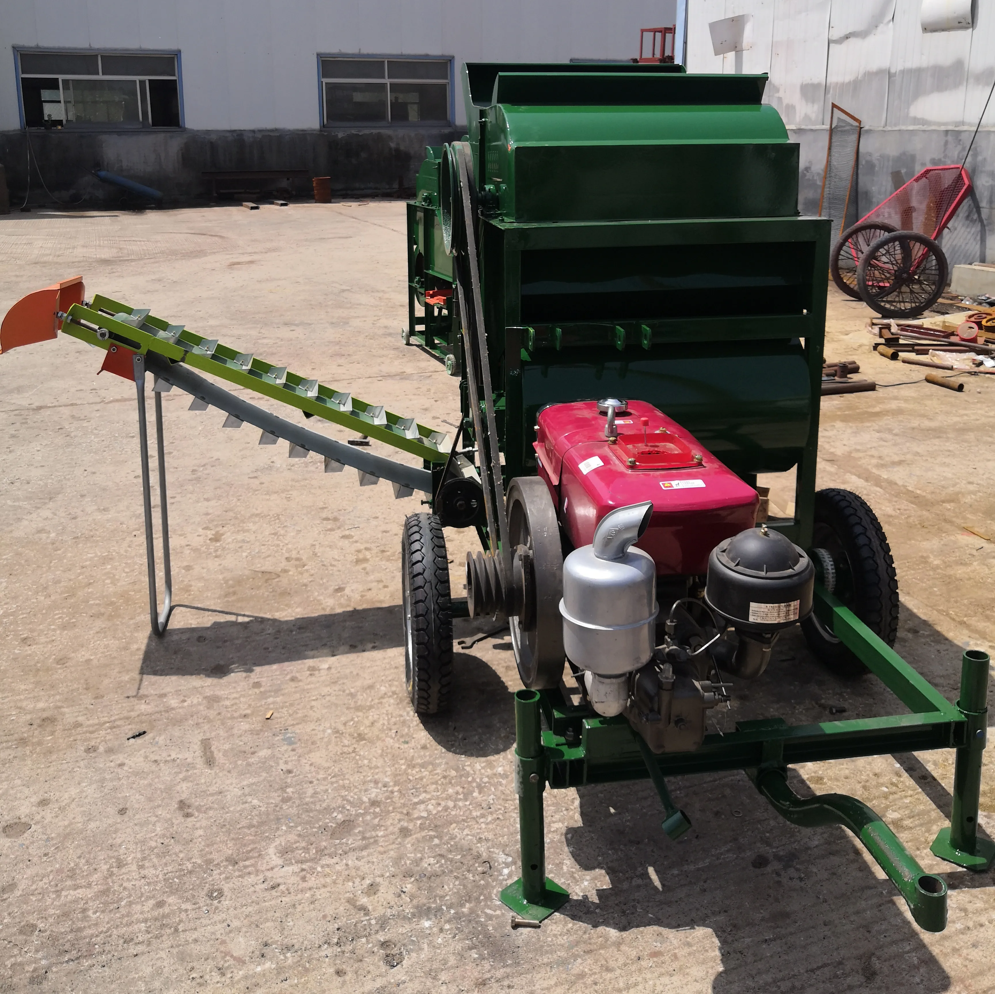 Automatic groundnut picking machine/groundnut/ peanuts combined harvester/peanut picker farming machine