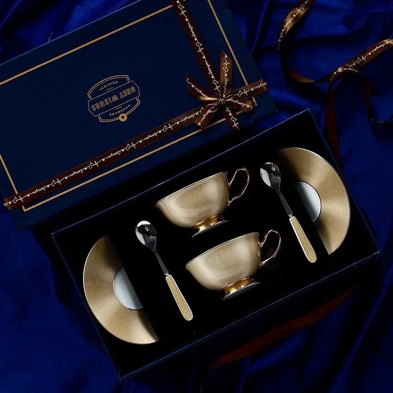 Роскошный набор кружек для кофе и чая из костяного фарфора, чашки для пар в мраморную полоску с подарочной коробкой - фарфоровая посуда для напитков, которую можно мыть в посудомоечной машине Роскошный набор кружек для кофе и чая из костяного фарфора, чашки для пар в мраморную полоску с подарочной коробкой - фарфоровая посуда для напитков, которую можно мыть в посудомоечной машине