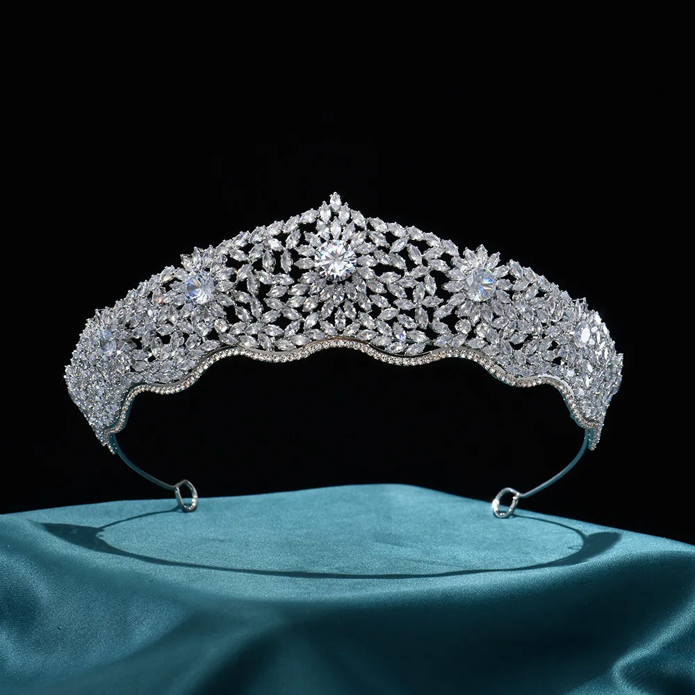 

Luxury Bridal Crowns For Wedding Headdress Cubic Zirconia Princess Queen Crowns For Pageant Women Bride Hair Jewelry Accessories